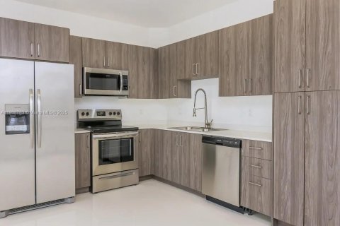 Apartamento en alquiler en Homestead, Florida, 2 dormitorios, 109.25 m2 № 2076865 - foto 4