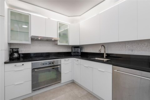 Купить кондоминиум в Майами-Бич, Флорида 2 спальни, 133.97м2, № 2006947 - фото 3