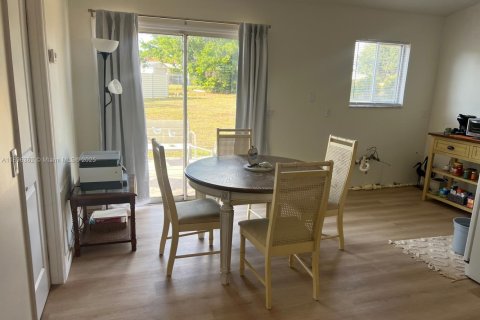 Villa ou maison à vendre à Port Charlotte, Floride: 2 chambres, 91.79 m2 № 1950313 - photo 6