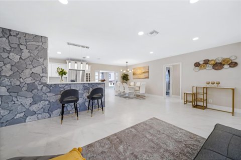 Casa en alquiler en Lauderdale-by-the-Sea, Florida, 4 dormitorios, 257.34 m2 № 1926701 - foto 5