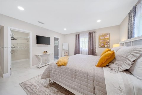 Casa en alquiler en Lauderdale-by-the-Sea, Florida, 4 dormitorios, 257.34 m2 № 1926701 - foto 22