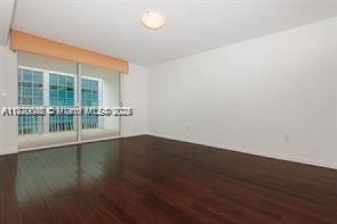 Condo in Miami, Florida, 2 bedrooms № 1895774 - photo 6