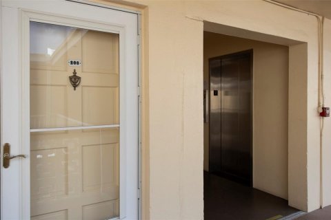 Copropriété à vendre à Saint Petersburg, Floride: 1 chambre, 74.32 m2 № 2322455 - photo 3