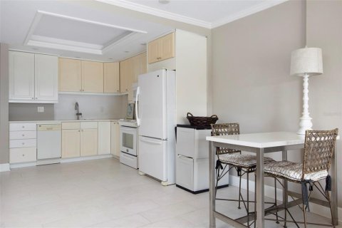Copropriété à vendre à Saint Petersburg, Floride: 1 chambre, 74.32 m2 № 2322455 - photo 6