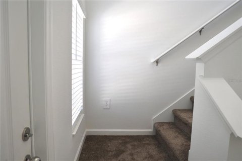 Villa ou maison à louer à Davenport, Floride: 5 chambres, 218.78 m2 № 2096077 - photo 5