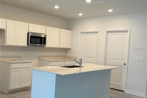 Villa ou maison à louer à Davenport, Floride: 5 chambres, 218.78 m2 № 2096077 - photo 3