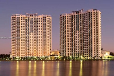 Снять в аренду кондоминиум в Санрайз, Флорида 3 спальни, 143.63м2, № 2005955 - фото 20