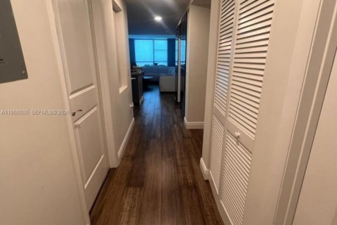 Снять в аренду кондоминиум в Санрайз, Флорида 3 спальни, 143.63м2, № 2005955 - фото 15