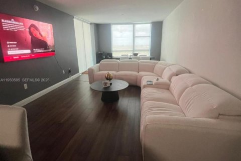 Снять в аренду кондоминиум в Санрайз, Флорида 3 спальни, 143.63м2, № 2005955 - фото 17