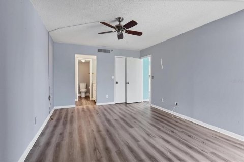 Condo in Englewood, Florida, 2 bedrooms  № 1622970 - photo 24