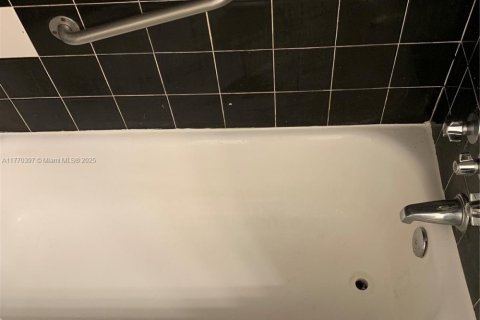 Copropriété à vendre à Miami, Floride: 1 chambre, 96.25 m2 № 1957527 - photo 15