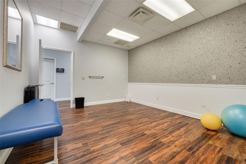 Propiedad comercial en alquiler en Largo, Florida № 2103849 - foto 25