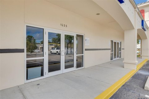 Propiedad comercial en alquiler en Largo, Florida № 2103849 - foto 6