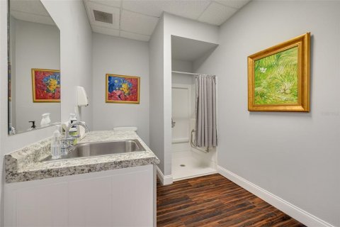 Propiedad comercial en alquiler en Largo, Florida № 2103849 - foto 29