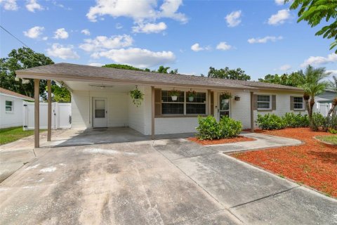 House in Tampa, Florida 3 bedrooms, 150.13 sq.m. № 1849892 - photo 7