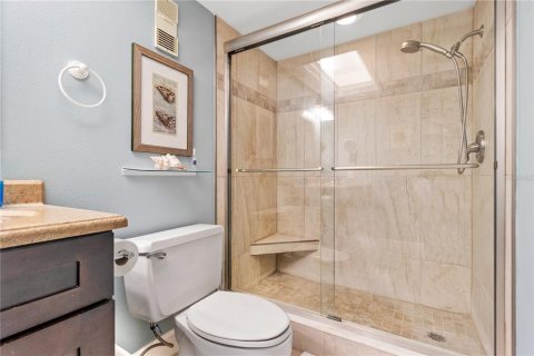Condo in Saint Petersburg, Florida, 2 bedrooms  № 2349193 - photo 27