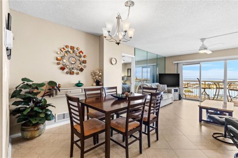 Condo in Saint Petersburg, Florida, 2 bedrooms  № 2349193 - photo 8