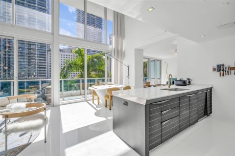 Condo in Miami, Florida, 2 bedrooms № 2059904 - photo 8