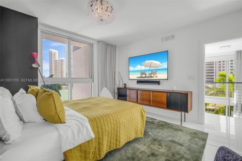 Condo in Miami, Florida, 2 bedrooms № 2059904 - photo 26
