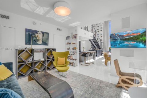 Condo in Miami, Florida, 2 bedrooms № 2059904 - photo 7