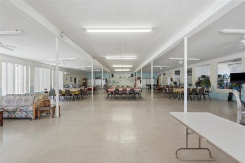 Condominio en venta en Kenneth City, Florida, 1 dormitorio, 60.57 m2 № 2101363 - foto 22