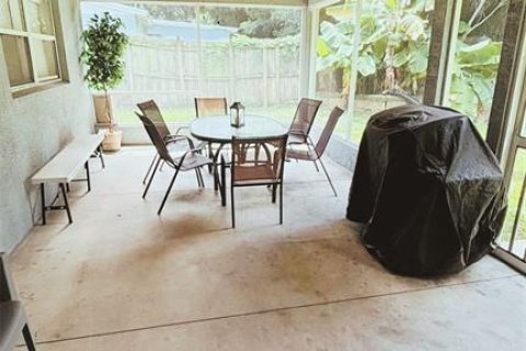 House in Vero Beach, Florida 3 bedrooms, 131.18 sq.m. № 1780410 - photo 12