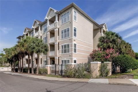 Condominio en Clearwater, Florida, 2 dormitorios  № 2100946