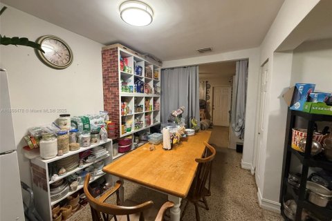 Villa ou maison à vendre à Oakland Park, Floride: 2 chambres, 85.1 m2 № 1895305 - photo 5