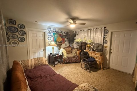 Villa ou maison à vendre à Oakland Park, Floride: 2 chambres, 85.1 m2 № 1895305 - photo 10