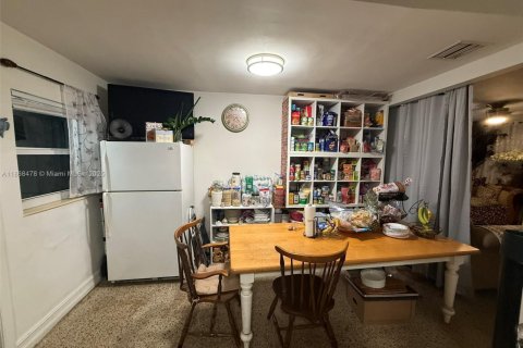 Villa ou maison à vendre à Oakland Park, Floride: 2 chambres, 85.1 m2 № 1895305 - photo 9