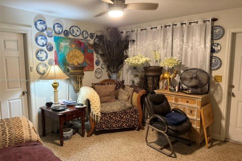 Villa ou maison à vendre à Oakland Park, Floride: 2 chambres, 85.1 m2 № 1895305 - photo 11