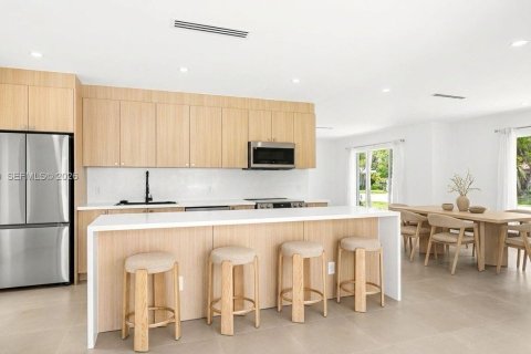 Villa ou maison à vendre à Biscayne Park, Floride: 3 chambres, 168.25 m2 № 2390137 - photo 10