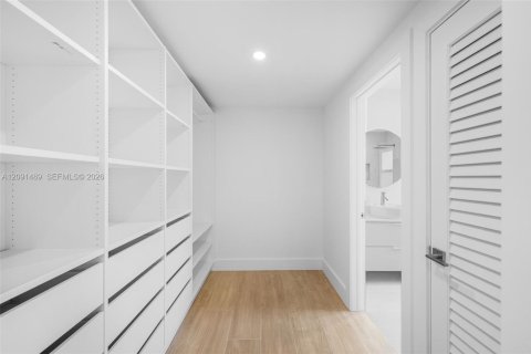 Villa ou maison à vendre à Biscayne Park, Floride: 3 chambres, 168.25 m2 № 2390137 - photo 18