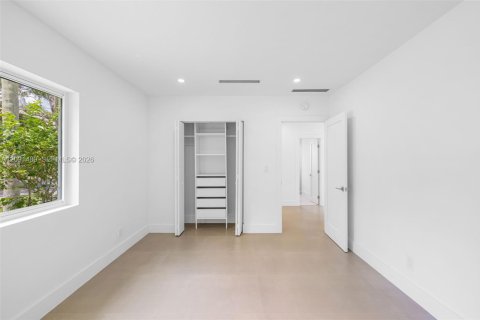 Villa ou maison à vendre à Biscayne Park, Floride: 3 chambres, 168.25 m2 № 2390137 - photo 23