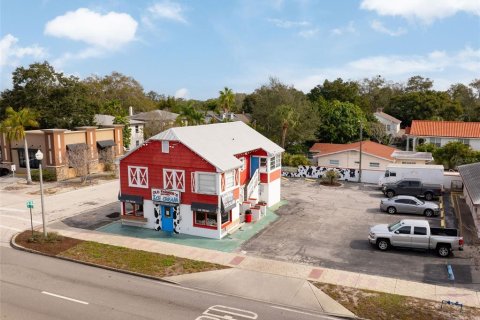 Commercial property in Saint Petersburg, Florida 277.59 sq.m. № 989490 - photo 3