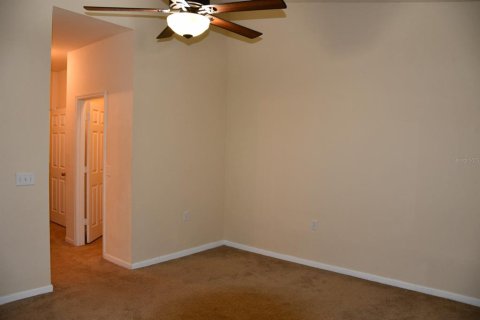 Townhouse in Gainesville, Florida 2 bedrooms, 118.45 sq.m. № 2214953 - photo 17