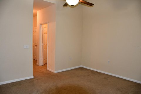 Townhouse in Gainesville, Florida 2 bedrooms, 118.45 sq.m. № 2214953 - photo 16