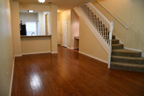 Townhouse in Gainesville, Florida 2 bedrooms, 118.45 sq.m. № 2214953 - photo 4