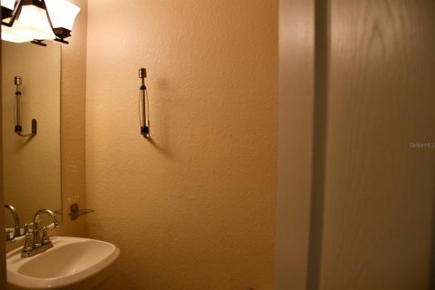 Townhouse in Gainesville, Florida 2 bedrooms, 118.45 sq.m. № 2214953 - photo 7