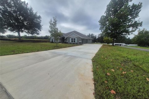 House in Dade City, Florida 4 bedrooms, 278.71 sq.m. № 1911754 - photo 6