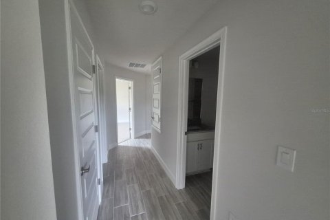 House in Dade City, Florida 4 bedrooms, 278.71 sq.m. № 1911754 - photo 27
