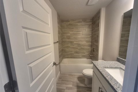 House in Dade City, Florida 4 bedrooms, 278.71 sq.m. № 1911754 - photo 29
