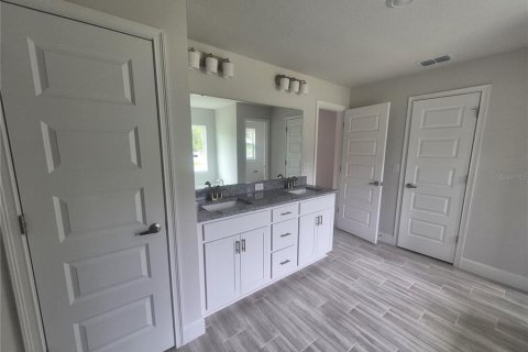 House in Dade City, Florida 4 bedrooms, 278.71 sq.m. № 1911754 - photo 19