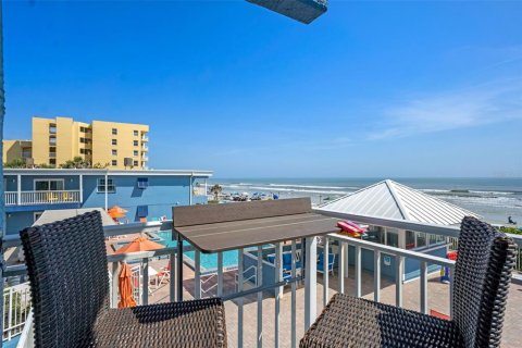 Condo in New Smyrna Beach, Florida, 1 bedroom  № 1718541 - photo 30