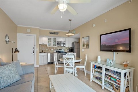 Condo in New Smyrna Beach, Florida, 1 bedroom  № 1718541 - photo 15