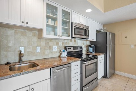Condo in New Smyrna Beach, Florida, 1 bedroom  № 1718541 - photo 25