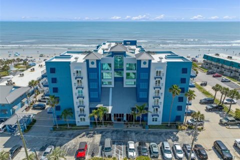 Condo in New Smyrna Beach, Florida, 1 bedroom  № 1718541 - photo 10