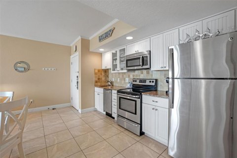 Condo in New Smyrna Beach, Florida, 1 bedroom  № 1718541 - photo 23