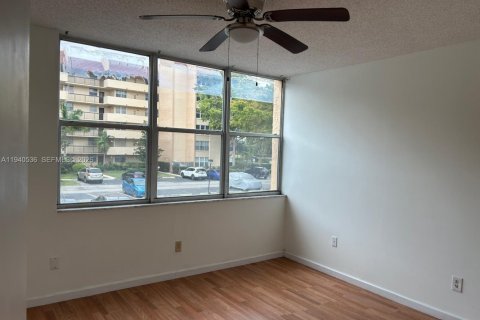 Copropriété à vendre à Lauderhill, Floride: 3 chambres, 137.77 m2 № 2091105 - photo 14