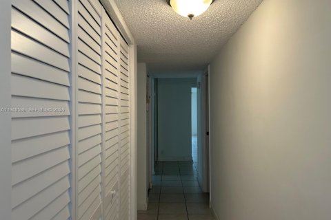 Copropriété à vendre à Lauderhill, Floride: 3 chambres, 137.77 m2 № 2091105 - photo 8